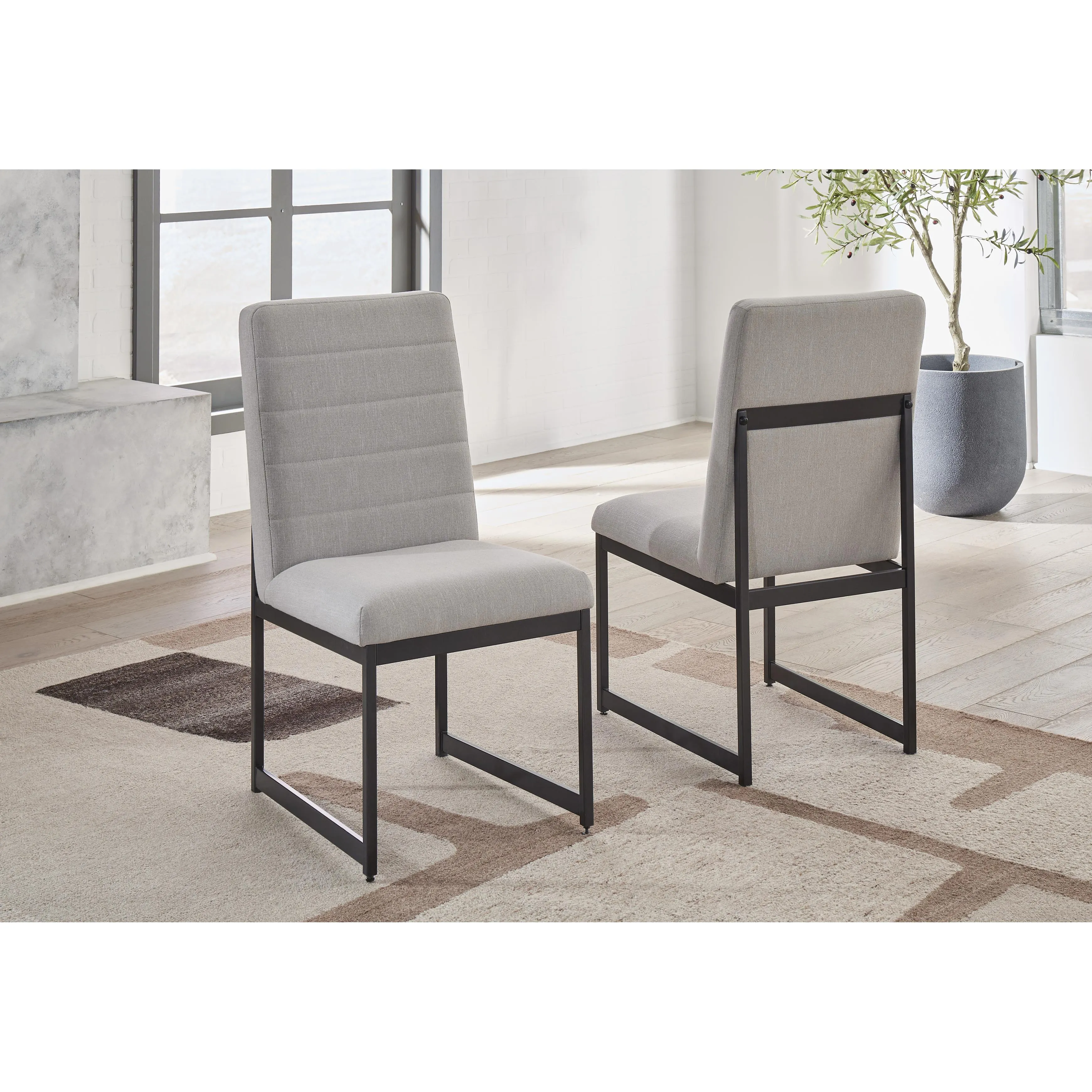 Signature Design by Ashley Tomtyn Dining Chair D622-01