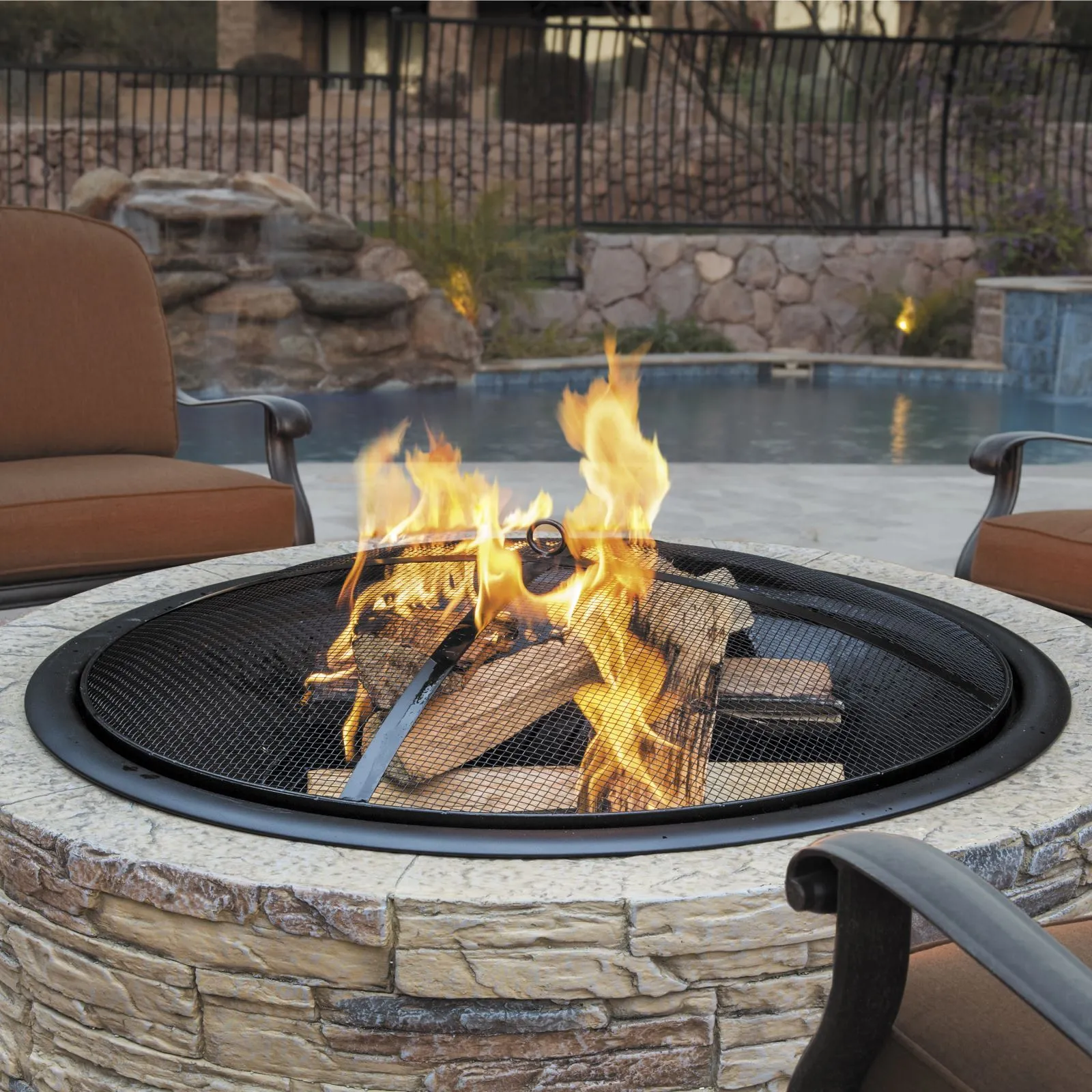 Sun Joe SJFP28-STN-CL 28-Inch Cast Stone Base, Wood Burning 24-Inch Fire Pit w/Dome Screen and Poker, Classic Stone