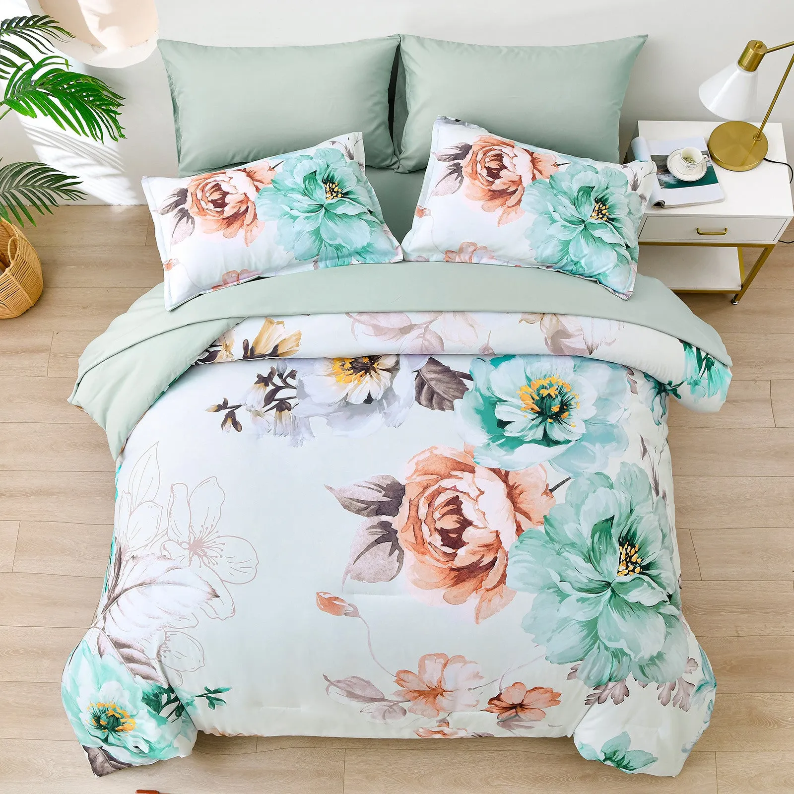 Warm Floral Comforter Set, King Size, Cozy Quilted Bedding with Pillowcases