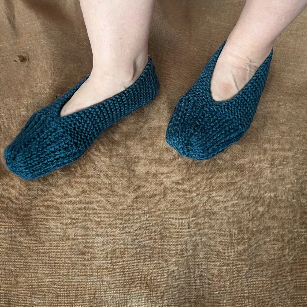 Warm Winter Slippers Knitting Pattern